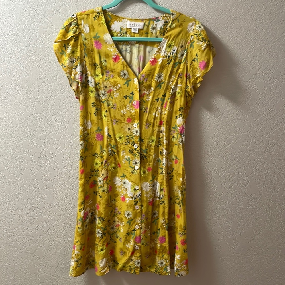 Velvet Graham Spencer Floral Mini Dress Yellow Silk Flutter Sleeve Dress Viscose